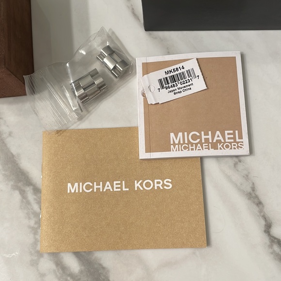 HUNGER STOP CHRONOGRAPH BLUE DIAL SILVER LADIES WATCH MK5814 - Picture 2 of 5